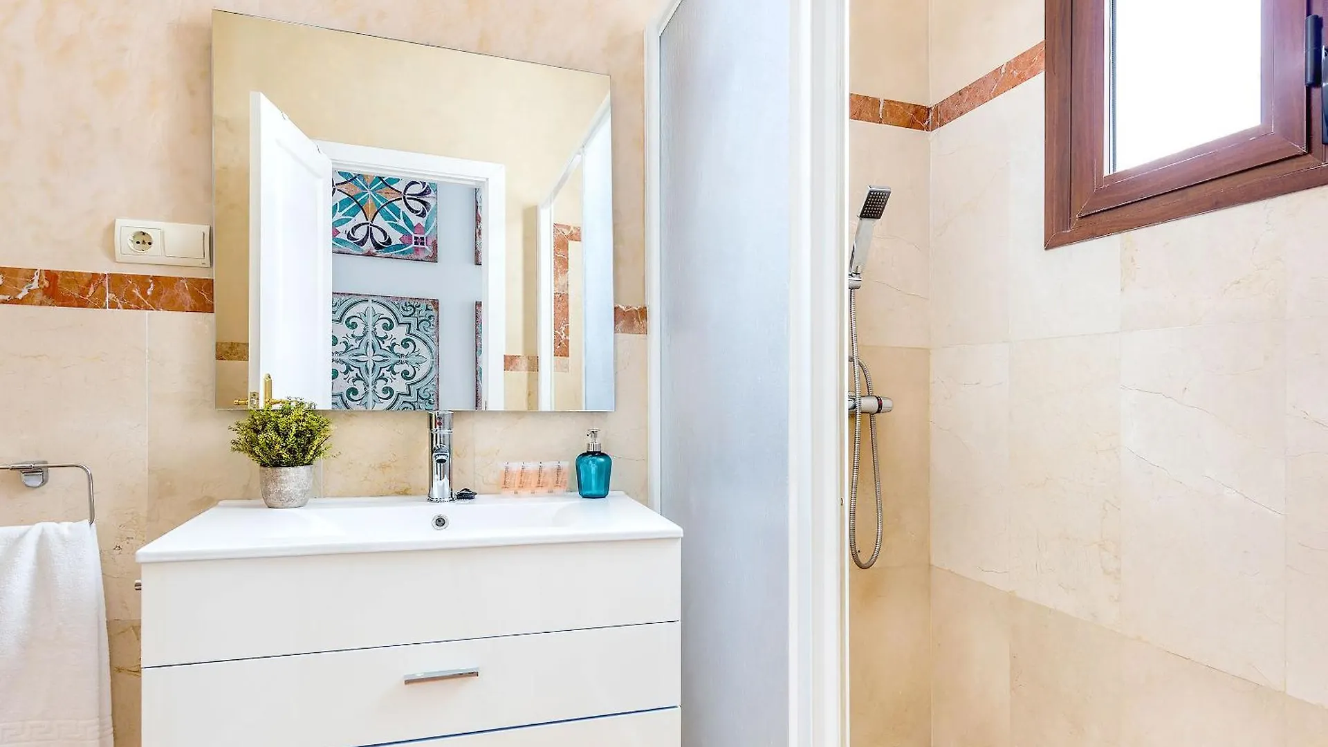 Genteel Home Contratacion Seville Apartment